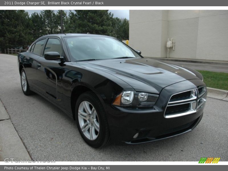 Brilliant Black Crystal Pearl / Black 2011 Dodge Charger SE