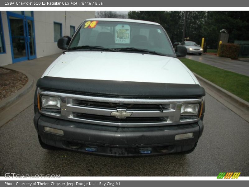 White / Blue 1994 Chevrolet S10 LS Regular Cab 4x4