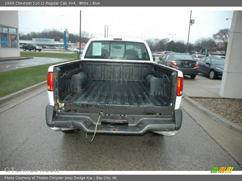 White / Blue 1994 Chevrolet S10 LS Regular Cab 4x4
