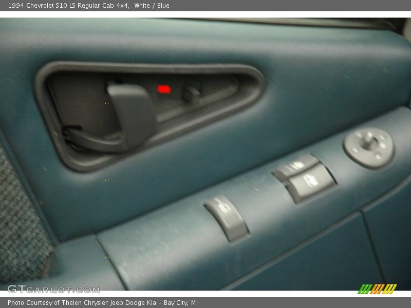 White / Blue 1994 Chevrolet S10 LS Regular Cab 4x4