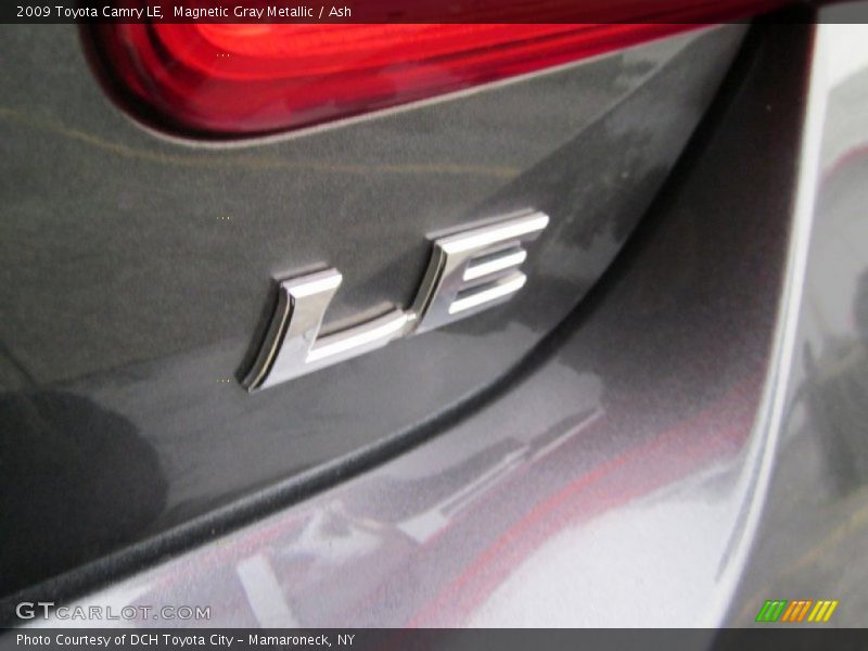 Magnetic Gray Metallic / Ash 2009 Toyota Camry LE