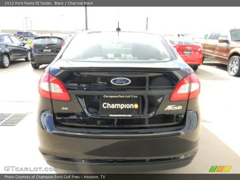 Black / Charcoal Black 2012 Ford Fiesta SE Sedan