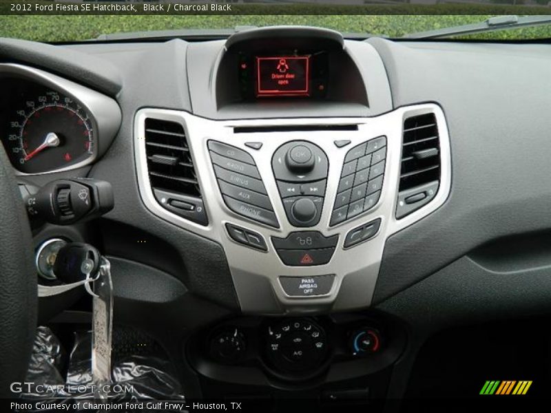 Black / Charcoal Black 2012 Ford Fiesta SE Hatchback