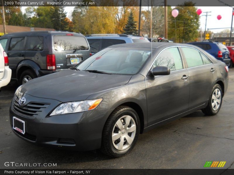 Magnetic Gray Metallic / Ash 2009 Toyota Camry LE