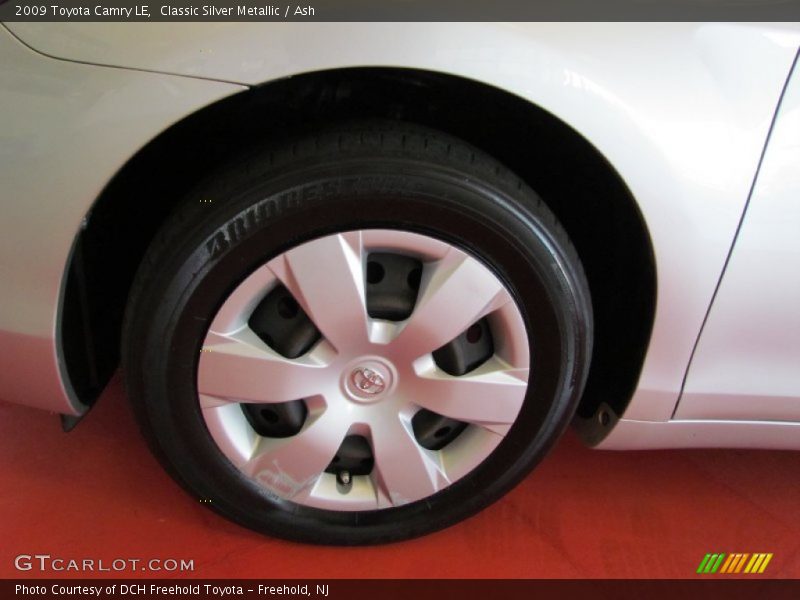 Classic Silver Metallic / Ash 2009 Toyota Camry LE