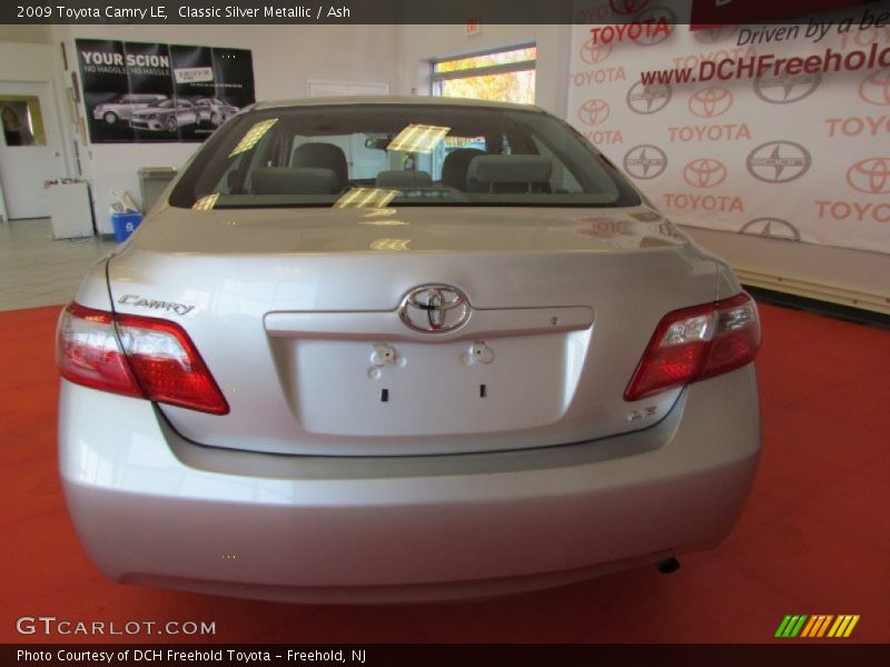 Classic Silver Metallic / Ash 2009 Toyota Camry LE