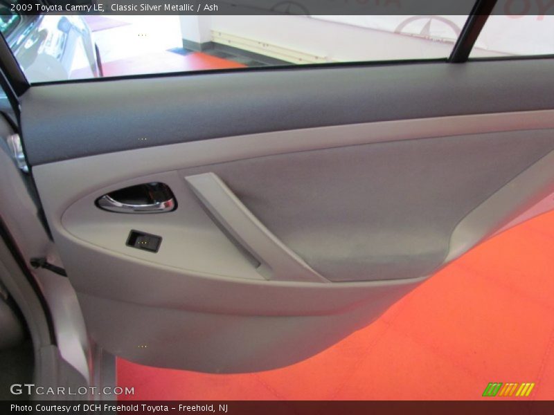 Classic Silver Metallic / Ash 2009 Toyota Camry LE