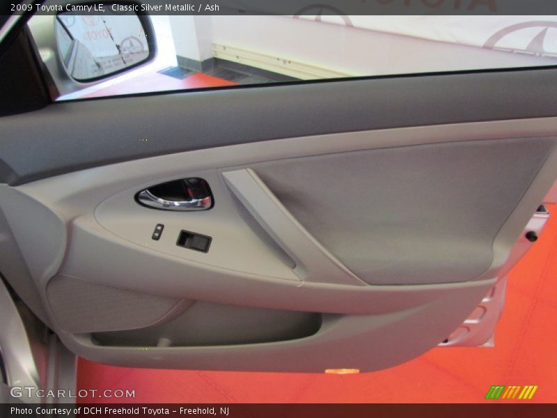 Classic Silver Metallic / Ash 2009 Toyota Camry LE