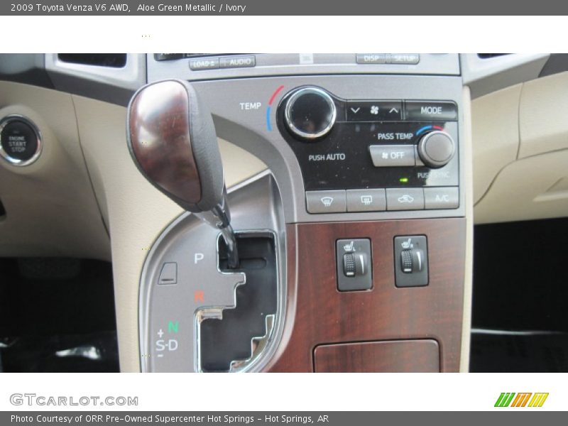 Aloe Green Metallic / Ivory 2009 Toyota Venza V6 AWD