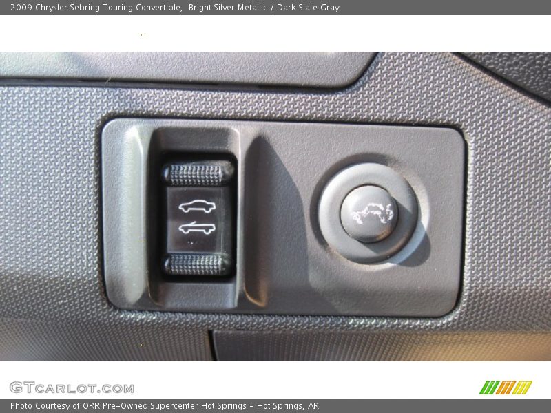 Bright Silver Metallic / Dark Slate Gray 2009 Chrysler Sebring Touring Convertible