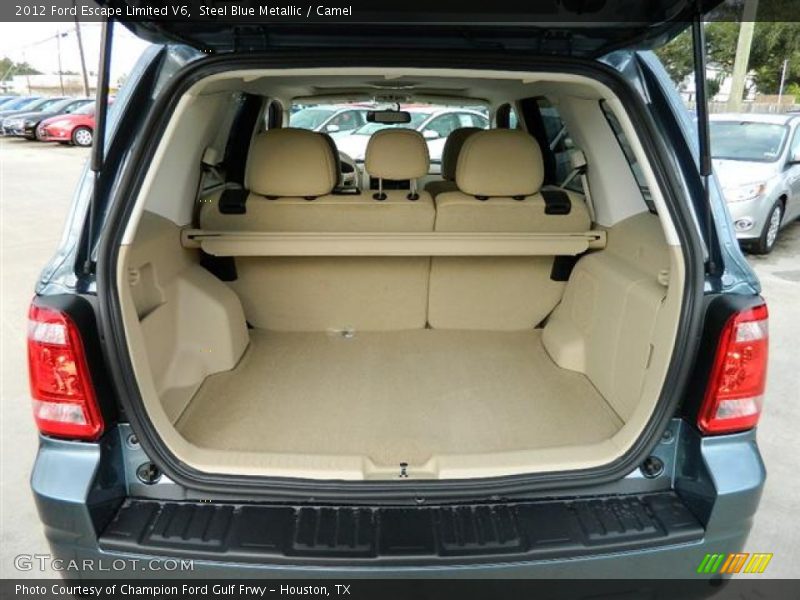  2012 Escape Limited V6 Trunk