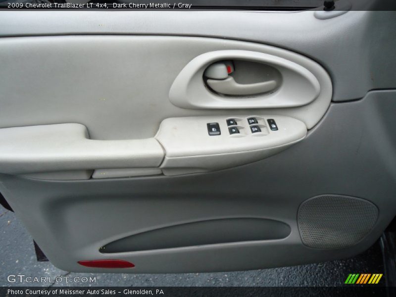 Dark Cherry Metallic / Gray 2009 Chevrolet TrailBlazer LT 4x4