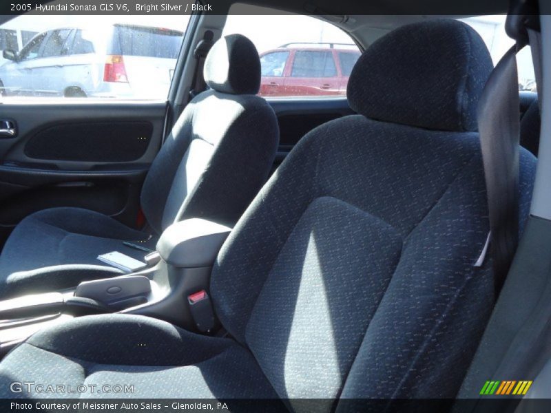 Bright Silver / Black 2005 Hyundai Sonata GLS V6