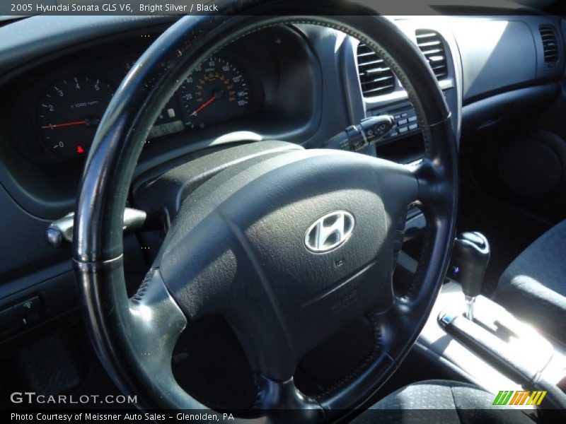 Bright Silver / Black 2005 Hyundai Sonata GLS V6