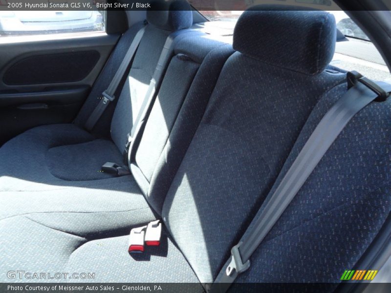 Bright Silver / Black 2005 Hyundai Sonata GLS V6