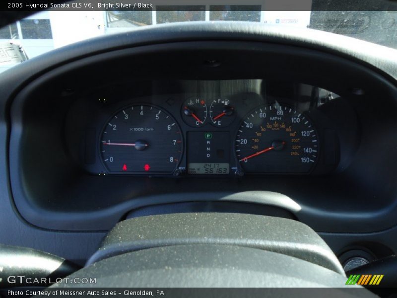 Bright Silver / Black 2005 Hyundai Sonata GLS V6