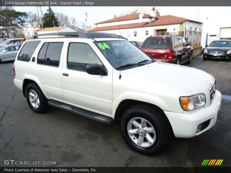 Glacier Pearl / Beige 2004 Nissan Pathfinder SE 4x4