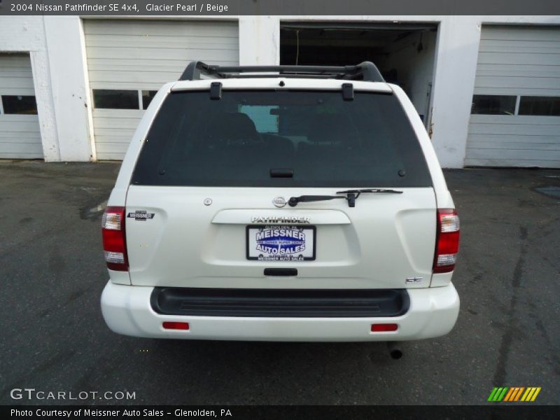 Glacier Pearl / Beige 2004 Nissan Pathfinder SE 4x4