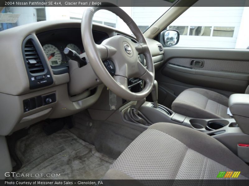Glacier Pearl / Beige 2004 Nissan Pathfinder SE 4x4