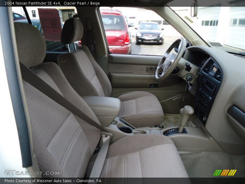 Glacier Pearl / Beige 2004 Nissan Pathfinder SE 4x4
