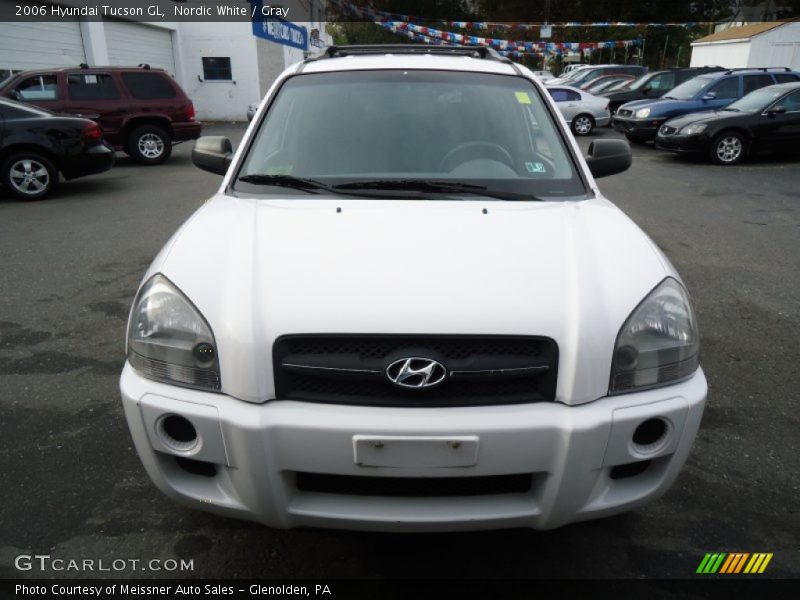 Nordic White / Gray 2006 Hyundai Tucson GL