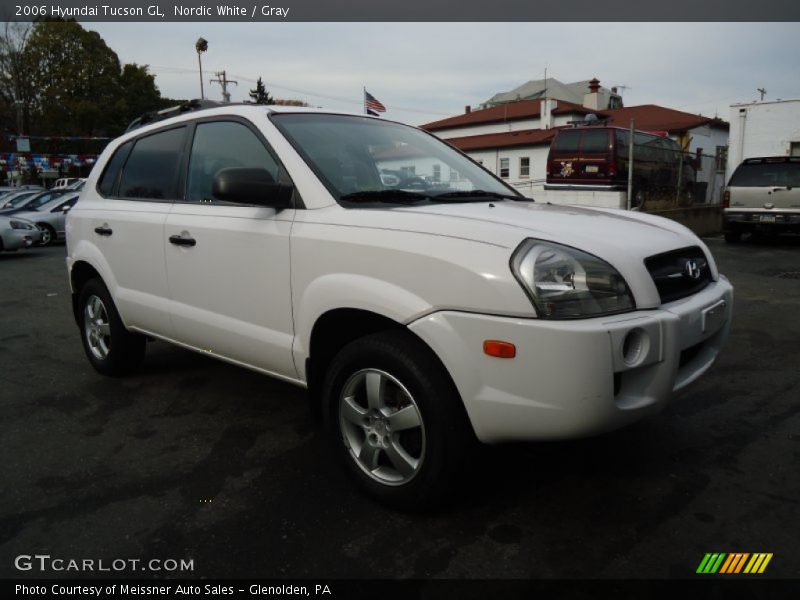 Nordic White / Gray 2006 Hyundai Tucson GL
