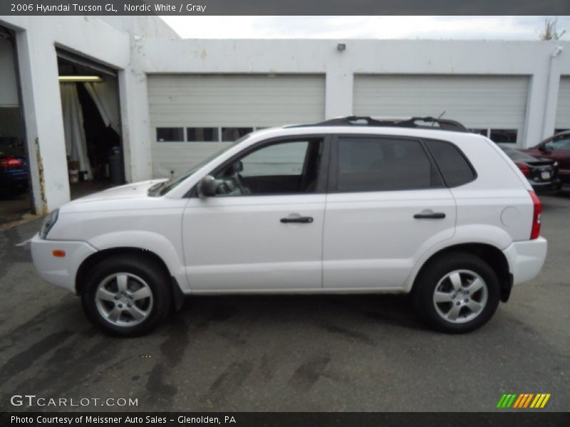 Nordic White / Gray 2006 Hyundai Tucson GL