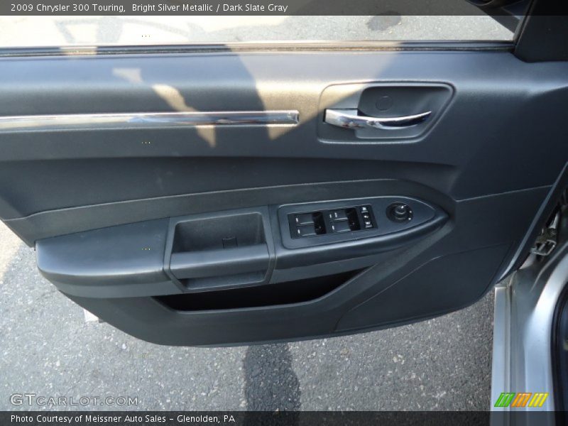 Bright Silver Metallic / Dark Slate Gray 2009 Chrysler 300 Touring