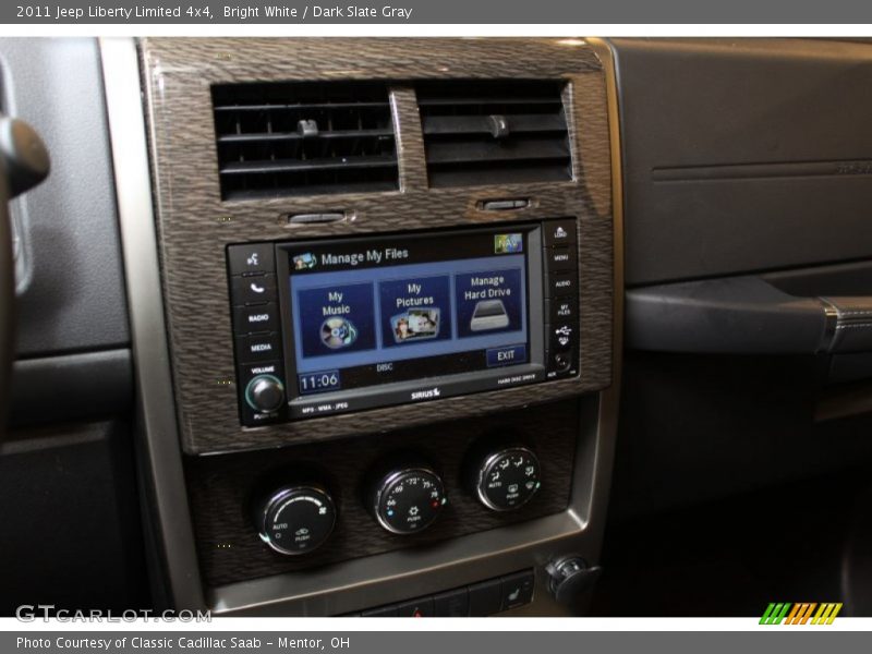 Bright White / Dark Slate Gray 2011 Jeep Liberty Limited 4x4