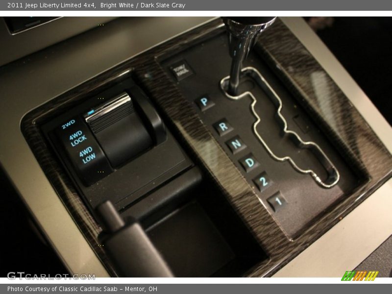 Bright White / Dark Slate Gray 2011 Jeep Liberty Limited 4x4
