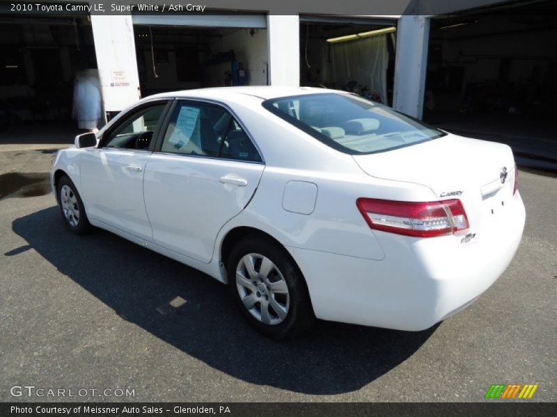 Super White / Ash Gray 2010 Toyota Camry LE
