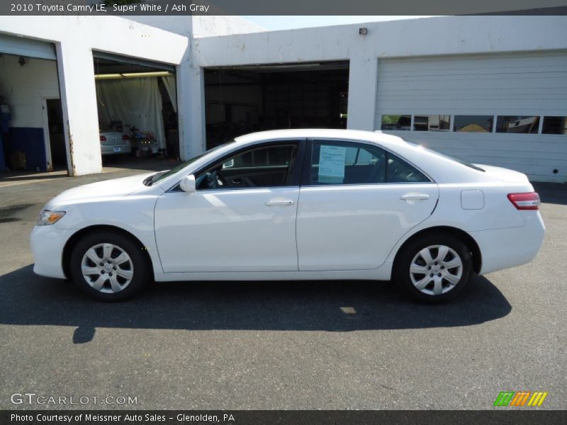 Super White / Ash Gray 2010 Toyota Camry LE