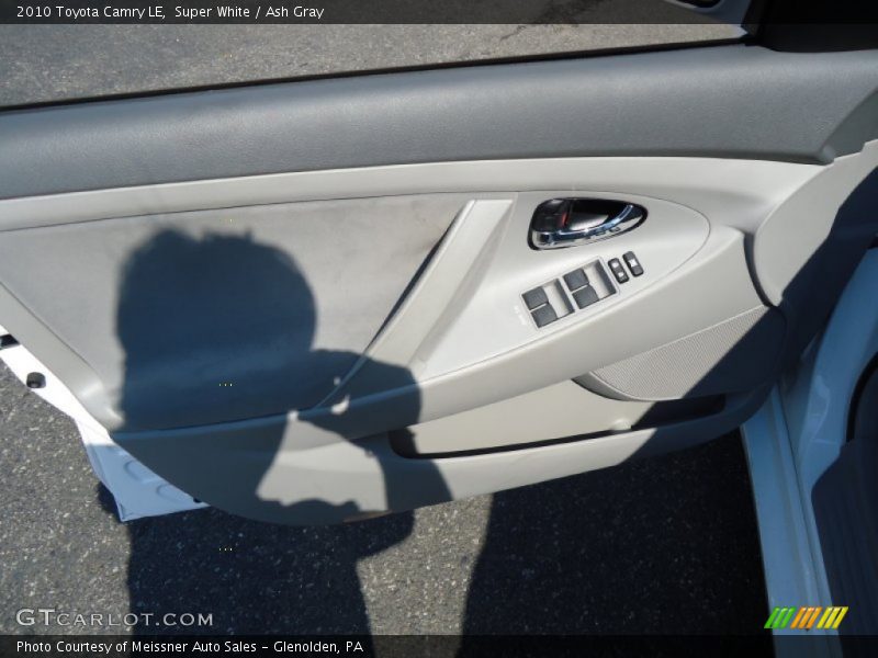 Super White / Ash Gray 2010 Toyota Camry LE