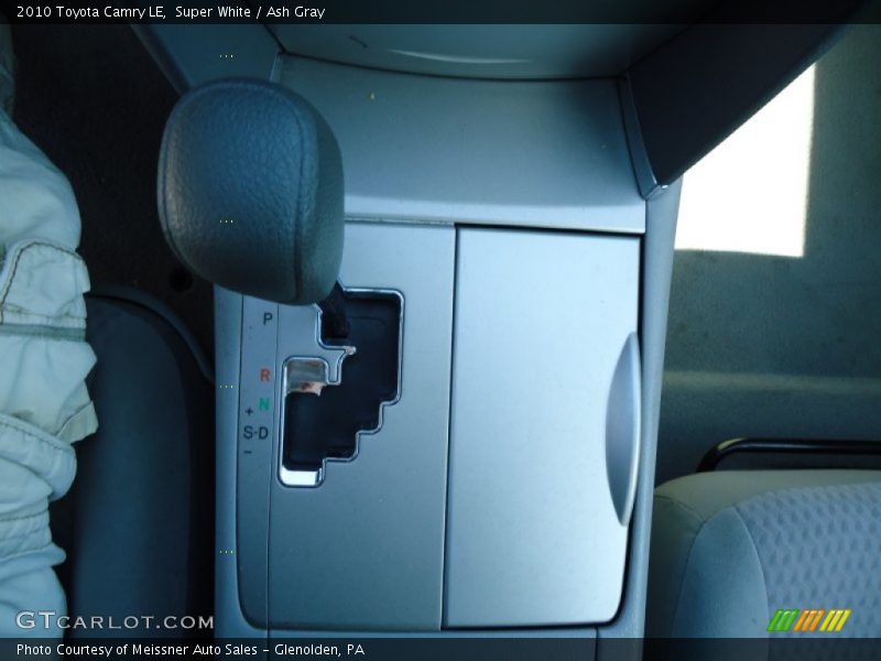 Super White / Ash Gray 2010 Toyota Camry LE
