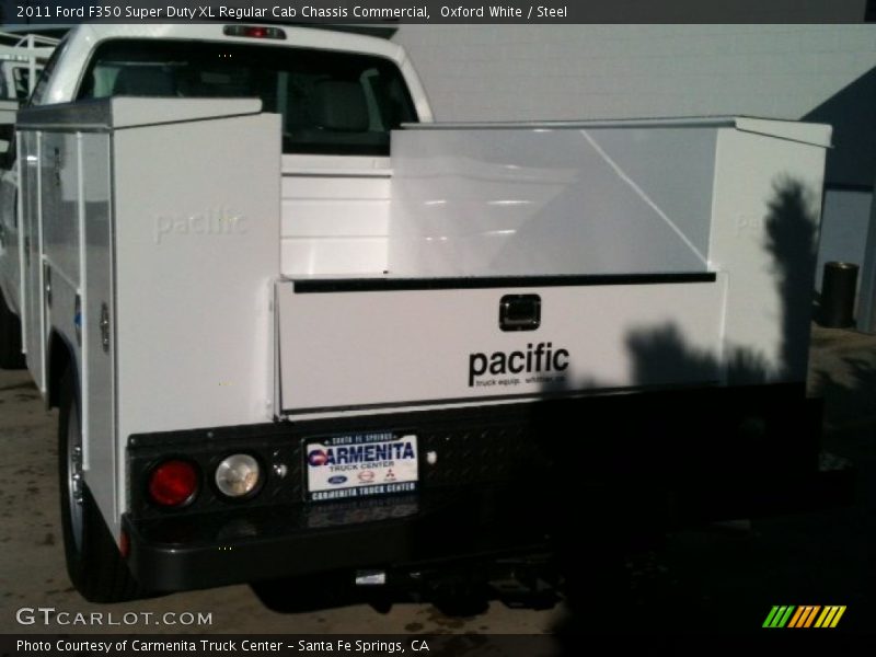 Oxford White / Steel 2011 Ford F350 Super Duty XL Regular Cab Chassis Commercial