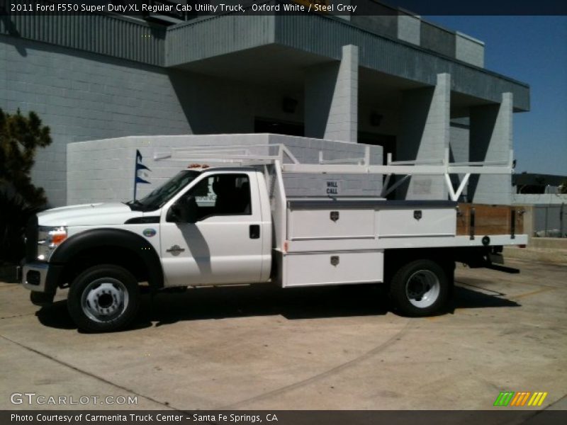  2011 F550 Super Duty XL Regular Cab Utility Truck Oxford White