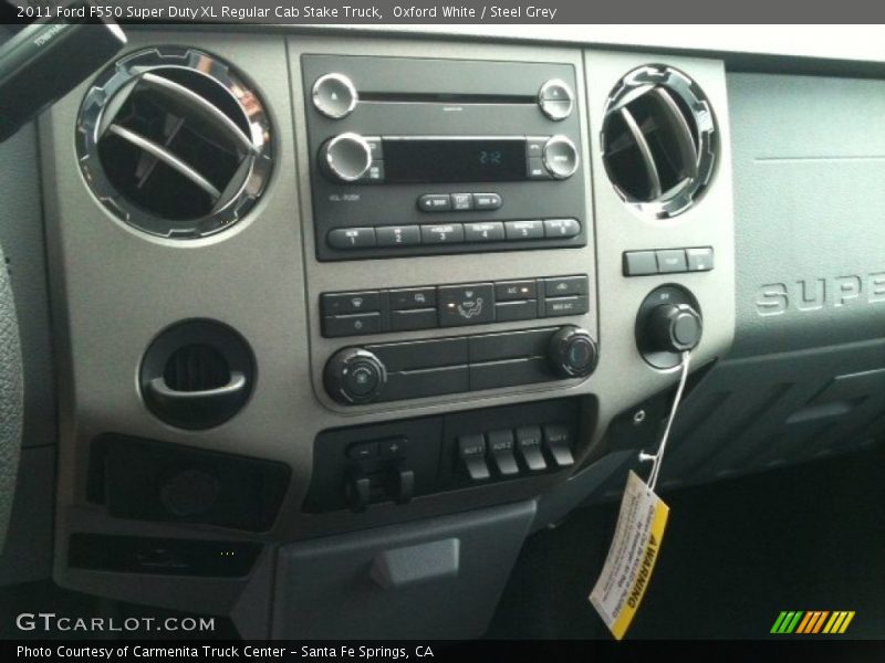 Oxford White / Steel Grey 2011 Ford F550 Super Duty XL Regular Cab Stake Truck