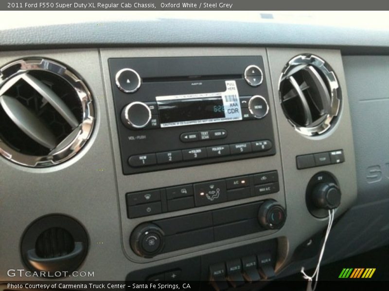 Oxford White / Steel Grey 2011 Ford F550 Super Duty XL Regular Cab Chassis