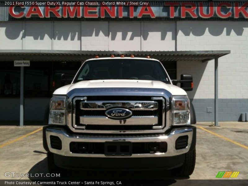 Oxford White / Steel Grey 2011 Ford F550 Super Duty XL Regular Cab Chassis