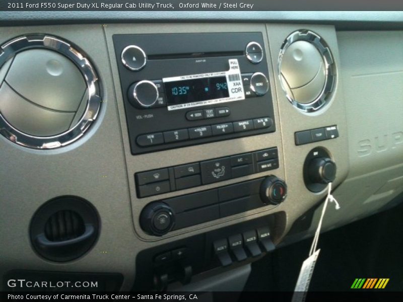 Oxford White / Steel Grey 2011 Ford F550 Super Duty XL Regular Cab Utility Truck
