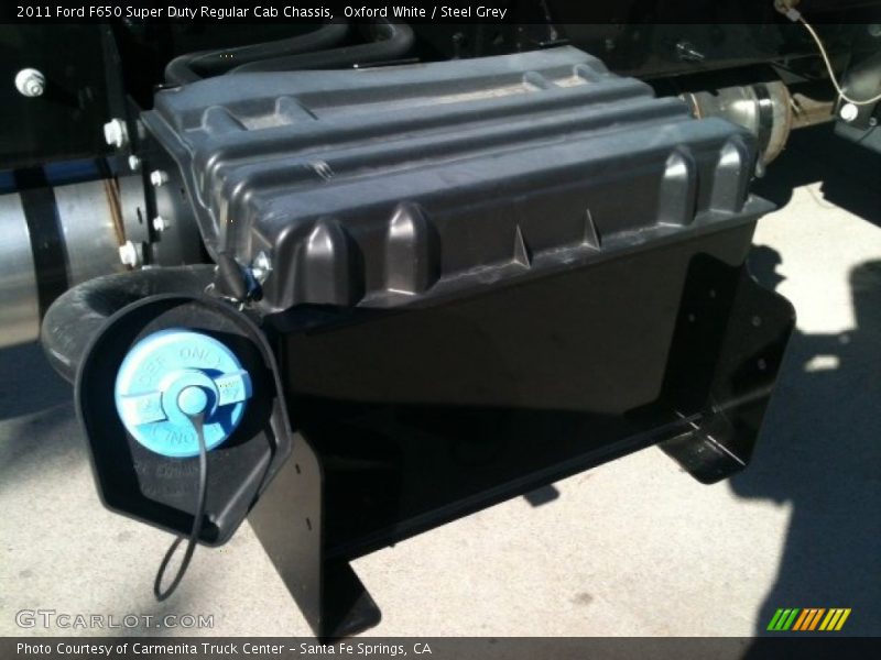 Oxford White / Steel Grey 2011 Ford F650 Super Duty Regular Cab Chassis