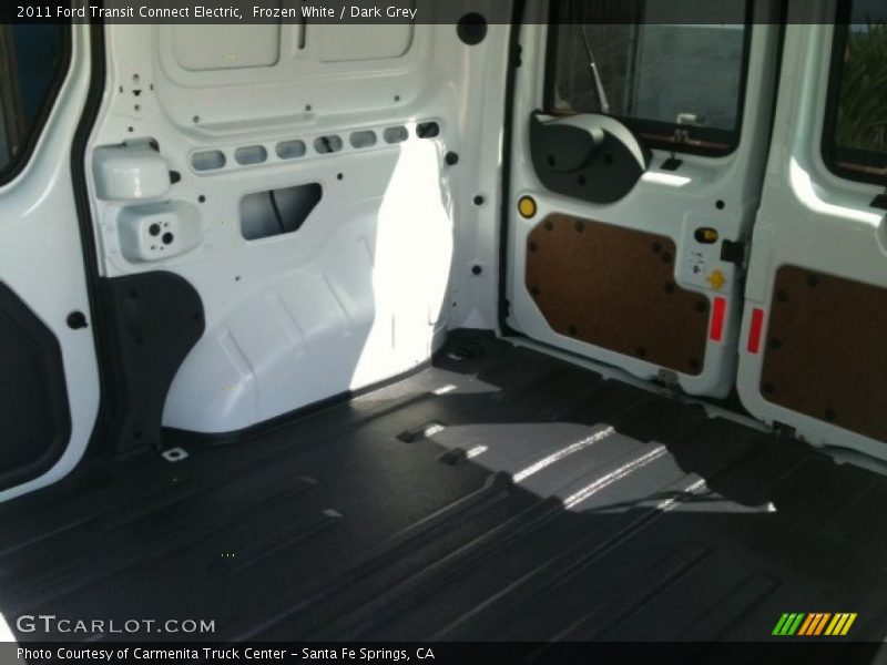  2011 Transit Connect Electric Trunk