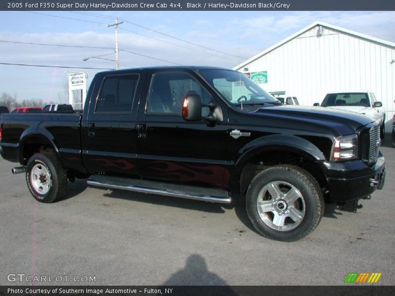 Black / Harley-Davidson Black/Grey 2005 Ford F350 Super Duty Harley-Davidson Crew Cab 4x4
