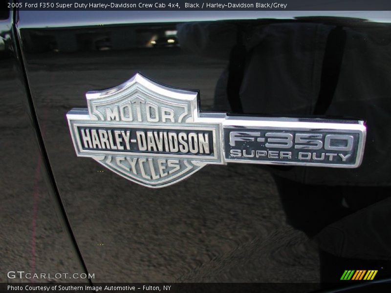  2005 F350 Super Duty Harley-Davidson Crew Cab 4x4 Logo