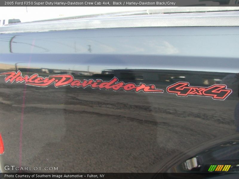  2005 F350 Super Duty Harley-Davidson Crew Cab 4x4 Logo
