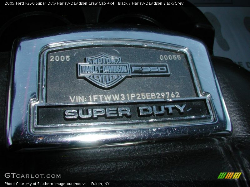  2005 F350 Super Duty Harley-Davidson Crew Cab 4x4 Logo