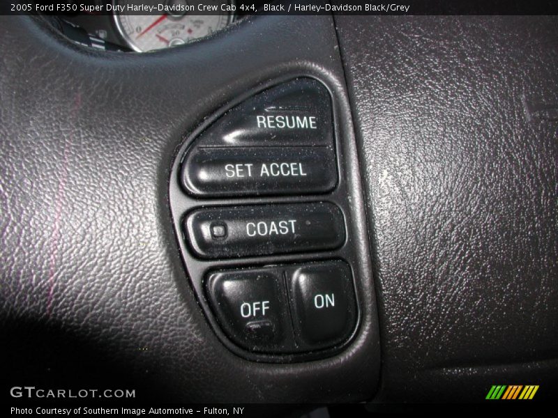 Controls of 2005 F350 Super Duty Harley-Davidson Crew Cab 4x4