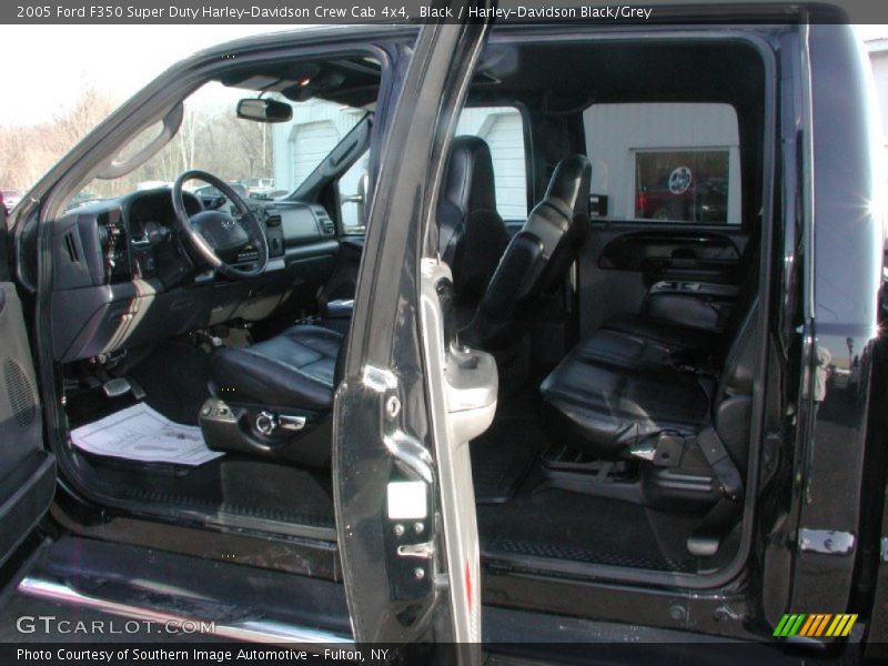  2005 F350 Super Duty Harley-Davidson Crew Cab 4x4 Harley-Davidson Black/Grey Interior