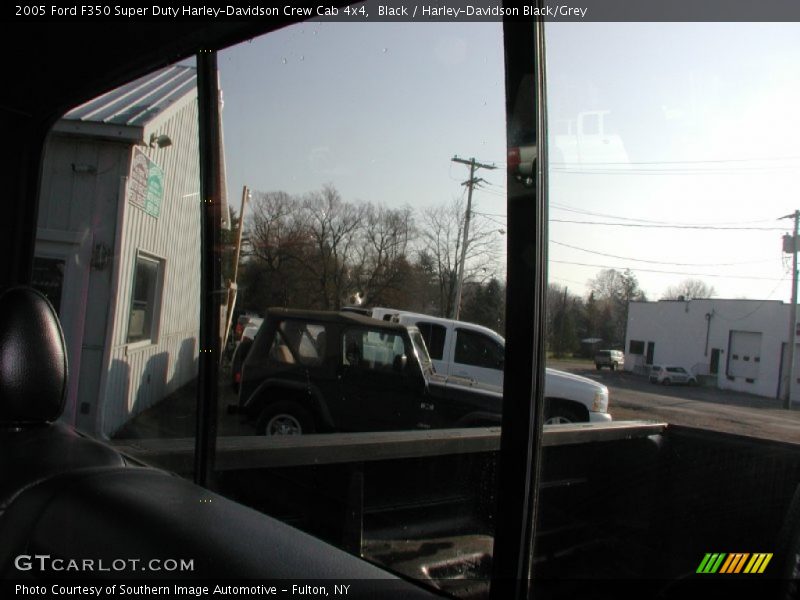 Black / Harley-Davidson Black/Grey 2005 Ford F350 Super Duty Harley-Davidson Crew Cab 4x4