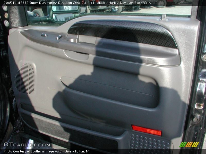 Black / Harley-Davidson Black/Grey 2005 Ford F350 Super Duty Harley-Davidson Crew Cab 4x4